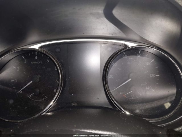 Nissan Rogue S Image 5