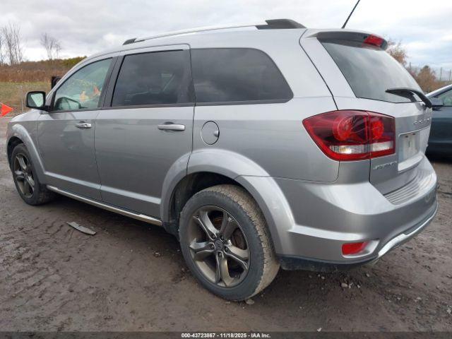 Dodge Journey Crossroad Image 4