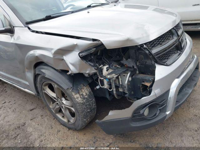 Dodge Journey Crossroad Image 3