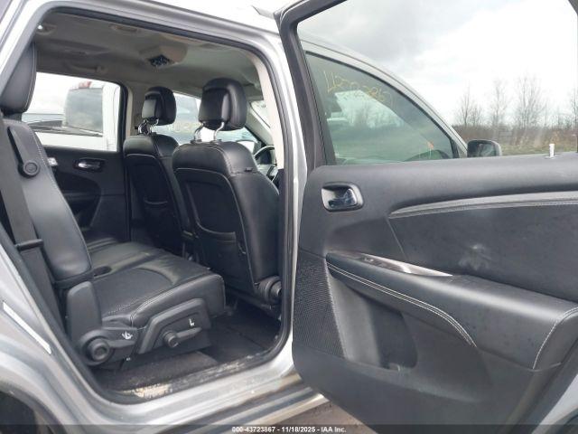 Dodge Journey Crossroad Image 11