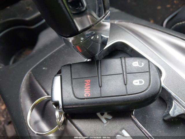 Dodge Journey Crossroad Image 9