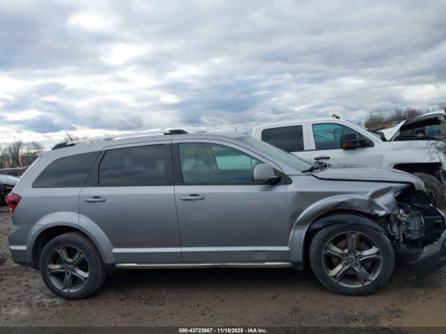 Dodge Journey Crossroad Image 7