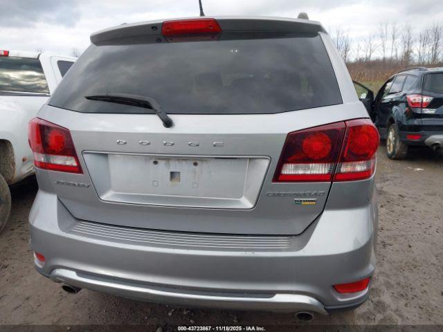 Dodge Journey Crossroad Image 15