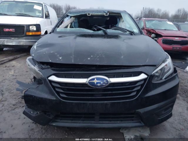 Subaru Legacy Premium Image 11