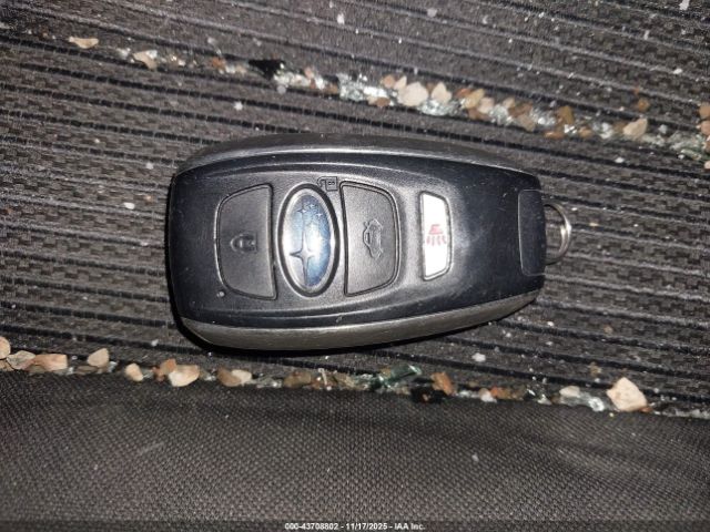 Subaru Legacy Premium Image 14