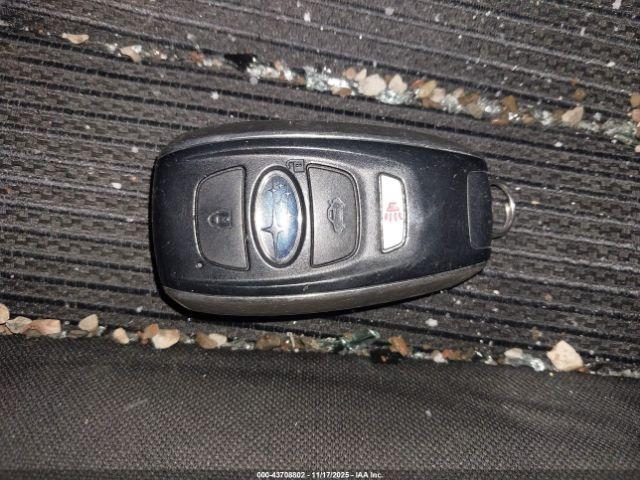 Subaru Legacy Premium Image 14