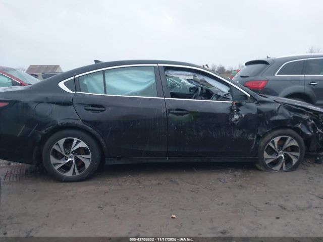 Subaru Legacy Premium Image 2