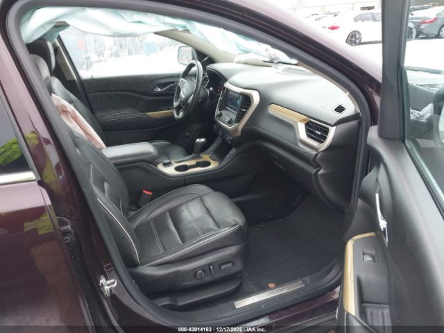 GMC Acadia Denali Image 6