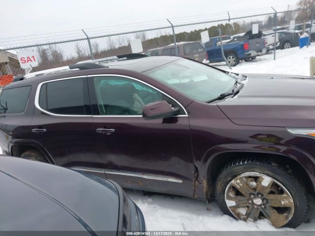GMC Acadia Denali Image 10