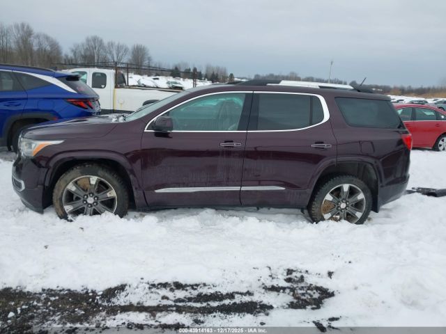 GMC Acadia Denali Image 11