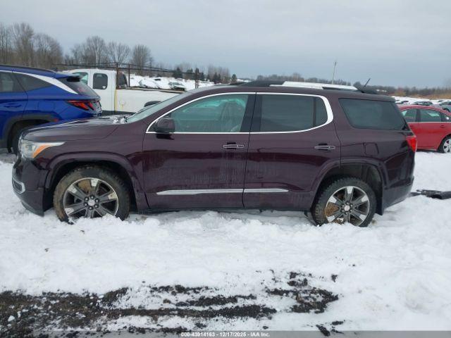 GMC Acadia Denali Image 11