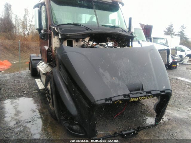 Freightliner Cascadia 113 Image 1