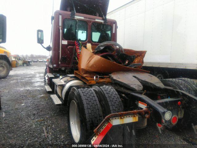 Freightliner Cascadia 113 Image 9