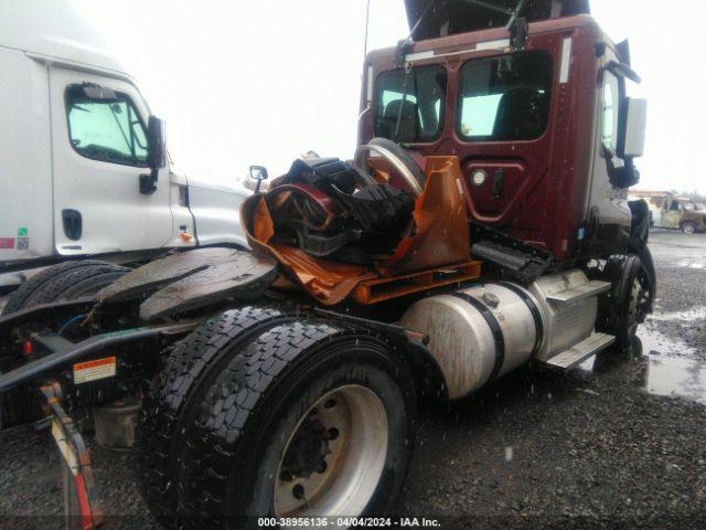 Freightliner Cascadia 113 Image 3