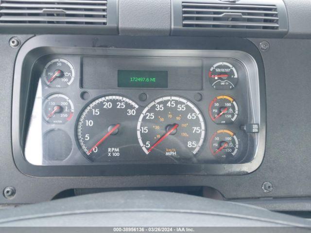 Freightliner Cascadia 113 Image 10