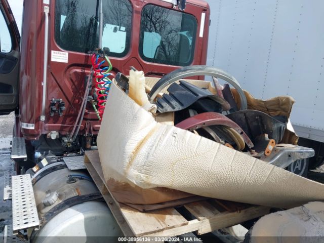 Freightliner Cascadia 113 Image 6