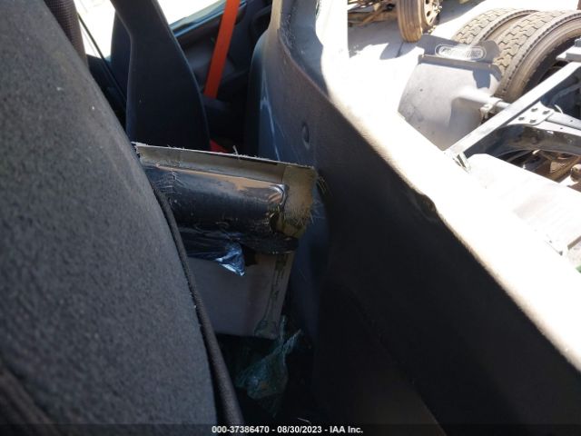 Freightliner Cascadia 126 Image 7