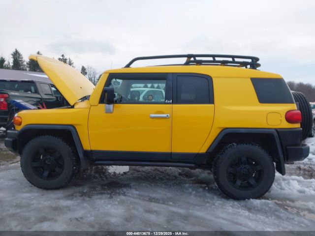 Toyota FJ Cruiser Image 16