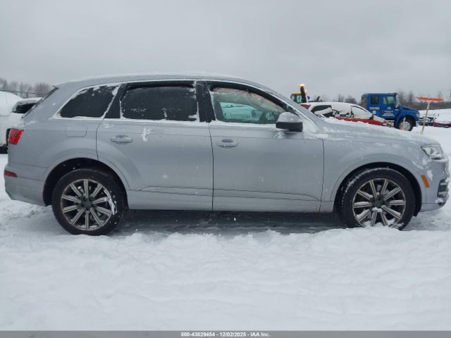 Audi Q7 Image 7