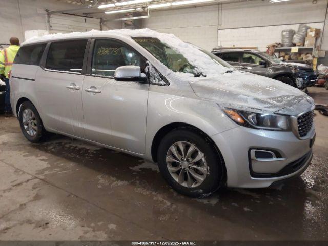  Salvage Kia Sedona