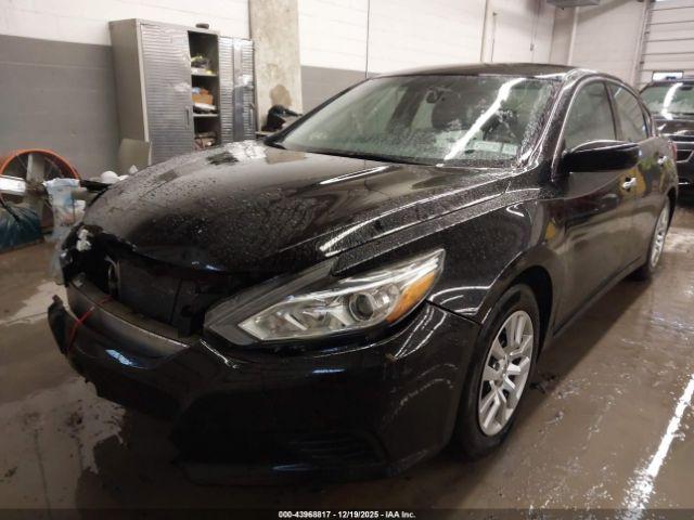 Nissan Altima Image 6