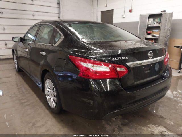 Nissan Altima Image 7