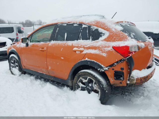 Subaru Crosstrek 2.0i Premium Image 4