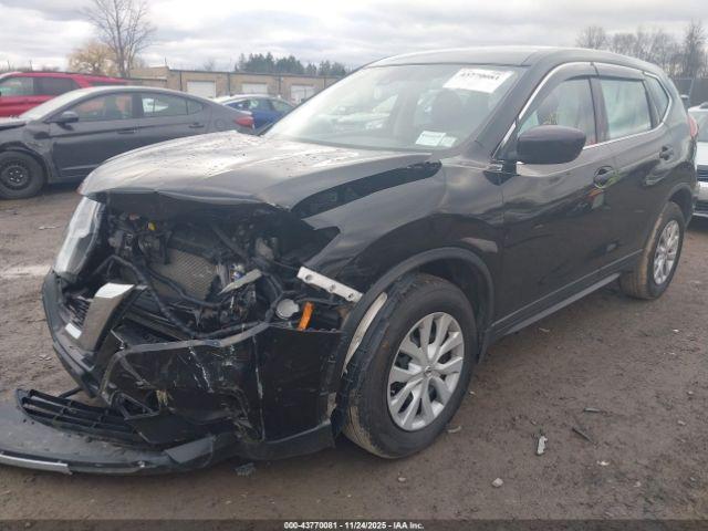 Nissan Rogue S Image 2