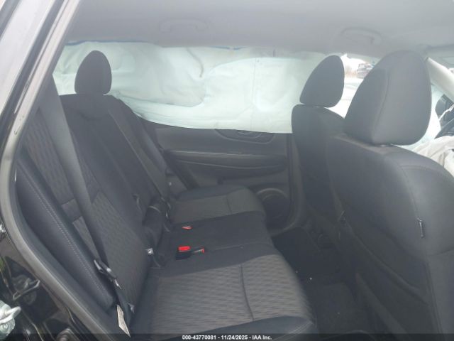 Nissan Rogue S Image 3