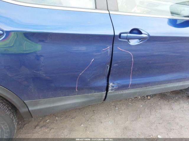 Nissan Rogue S Image 9