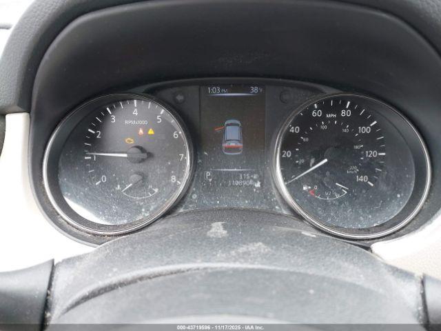 Nissan Rogue S Image 4