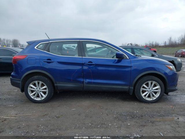 Nissan Rogue S Image 10
