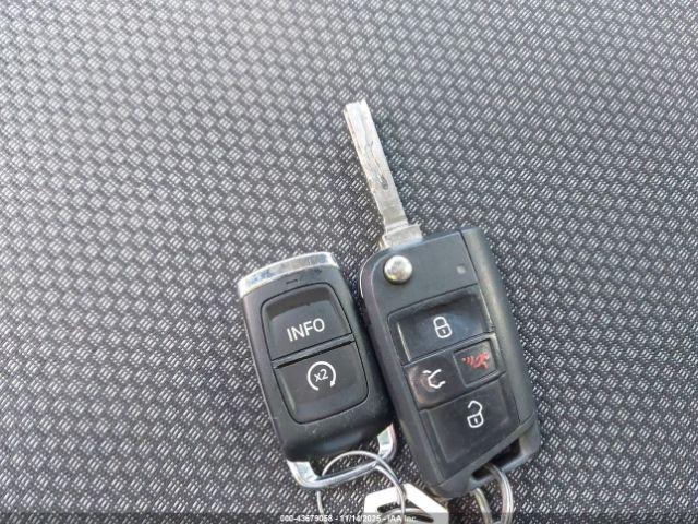 Volkswagen Jetta Image 2