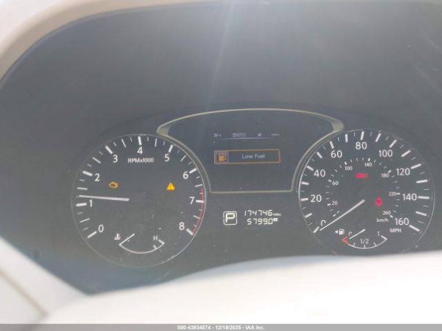 Nissan Pathfinder S Image 9