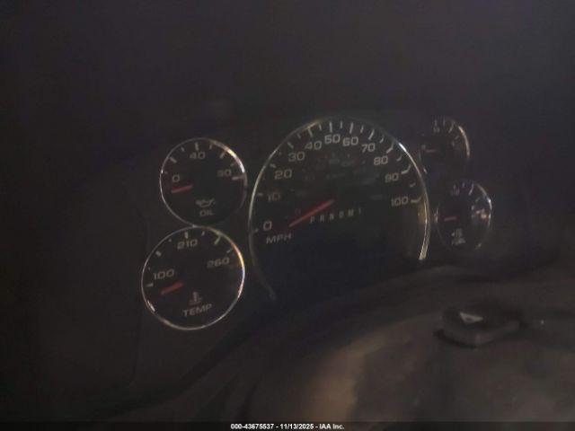 GMC Savana Work Van Image 10