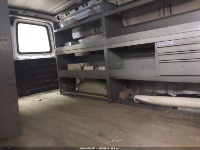 GMC Savana Work Van Image 7