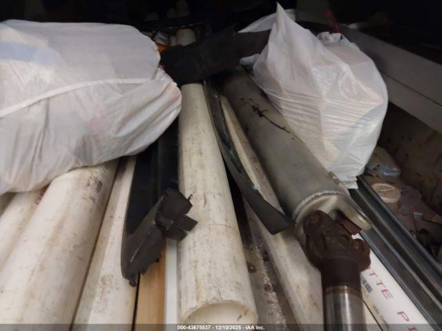 GMC Savana Work Van Image 6