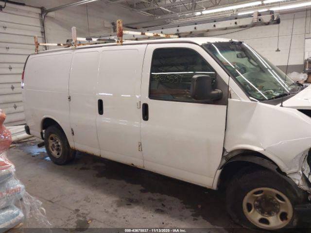 GMC Savana Work Van Image 8
