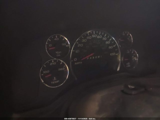 GMC Savana Work Van Image 15