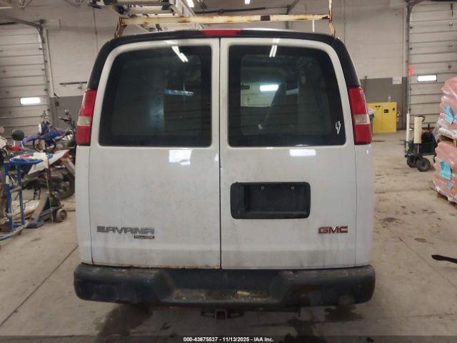 GMC Savana Work Van Image 16