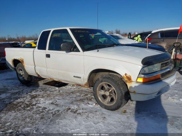  Salvage Chevrolet S-10