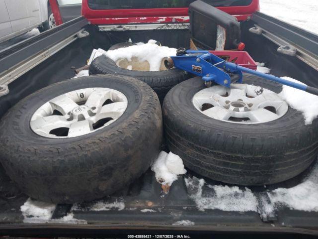 Nissan Frontier Se Image 17