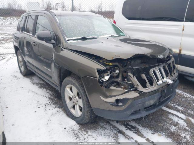  Salvage Jeep Compass