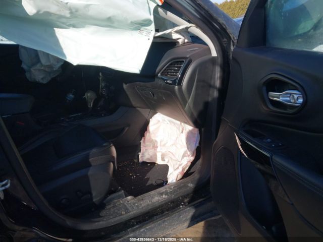 Jeep Cherokee Altitude Lux 4x4 Image 3