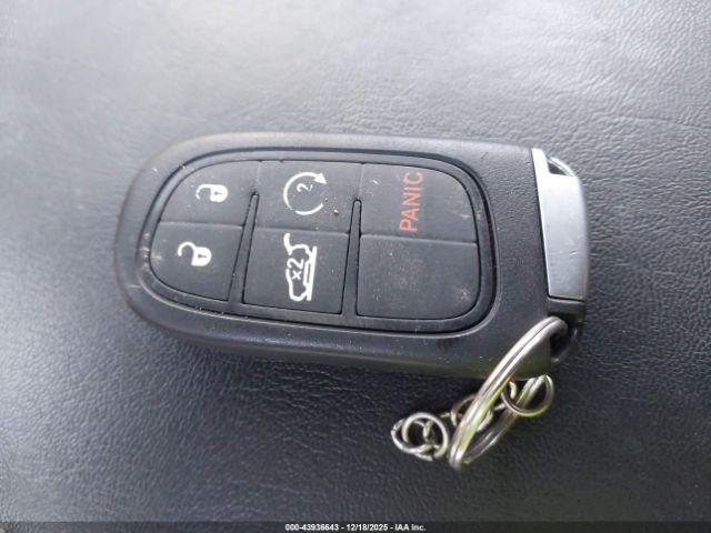 Jeep Cherokee Altitude Lux 4x4 Image 10