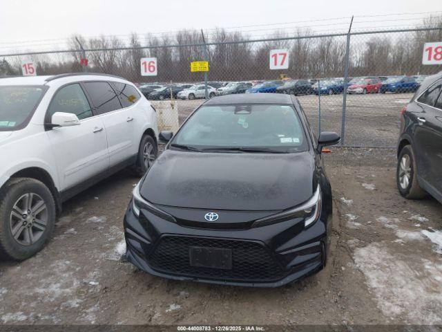 Toyota Corolla Hybrid Se Image 16