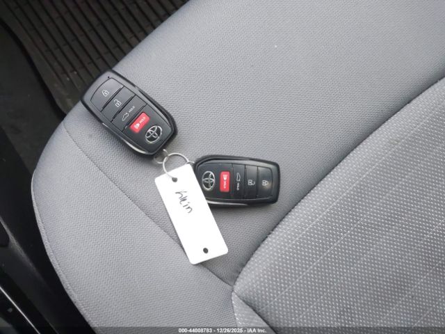 Toyota Corolla Hybrid Se Image 12