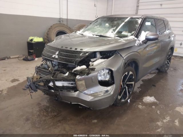 Mitsubishi Outlander Image 3