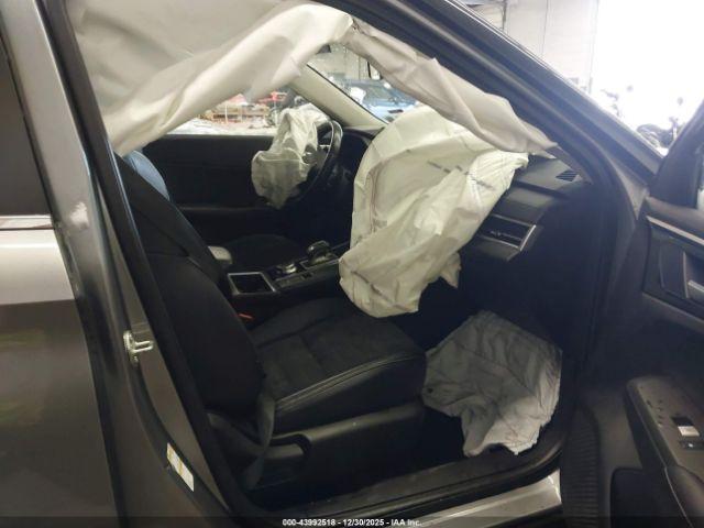 Mitsubishi Outlander Image 16