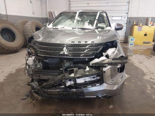 Mitsubishi Outlander Image 10